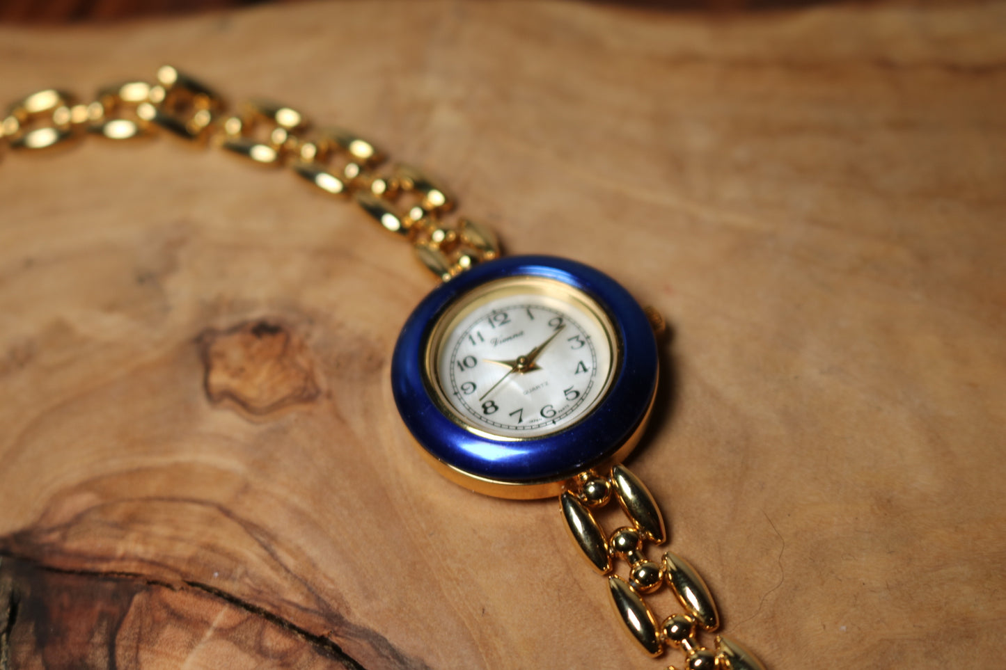 Vienna Watch- interchangeable bezels- working