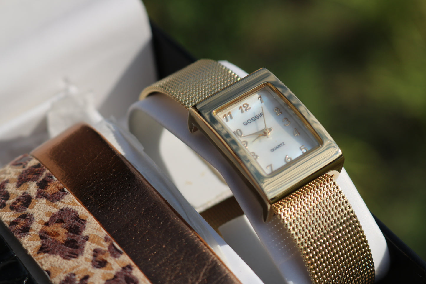 GOSSIP Customizable Watch - working